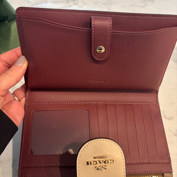Coach Tech Wallet - Picture 4 of 5